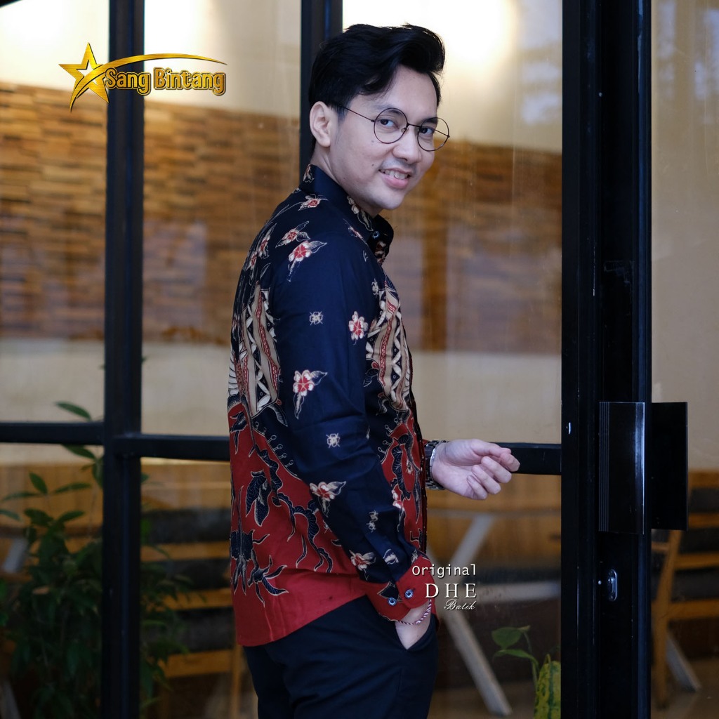 batik sang bintang. kemeja batik pria lengan panjang